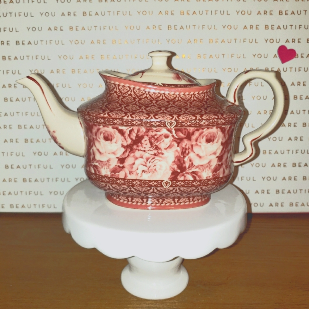 Pretty Teapot by ANTIQUE REFLECTIONS